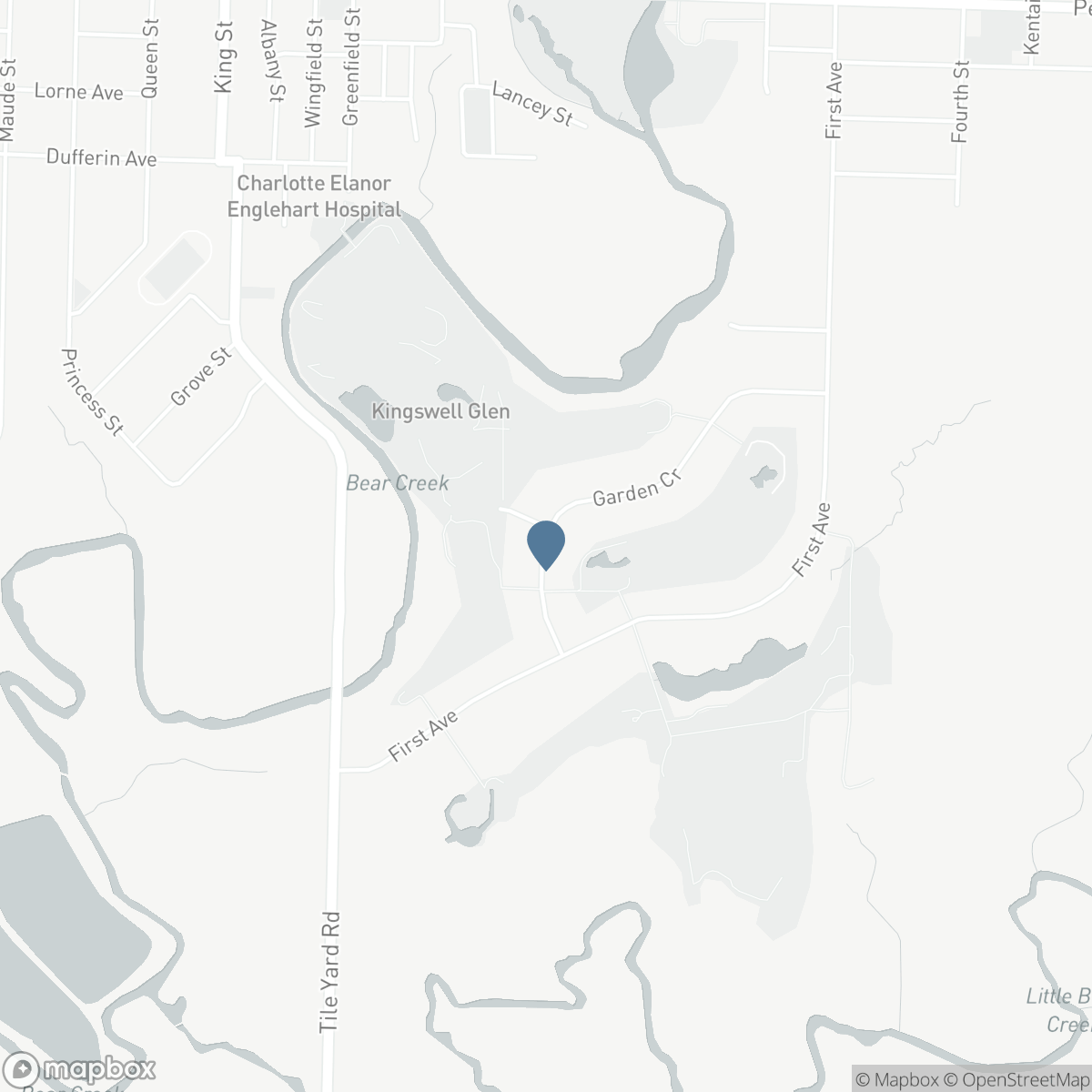 4294 GARDEN CRESCENT, Petrolia, Ontario N0N 1R0